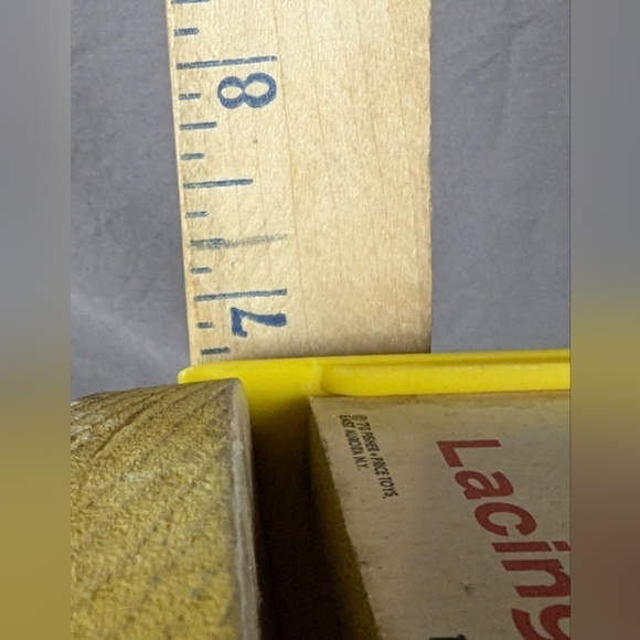 Lacing Shoe Fisher Price in used condition with a Sweet vintage nostalgic vibe - Picture 13 of 14